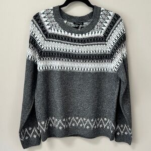 Woman’s Gray Light weight Sweater